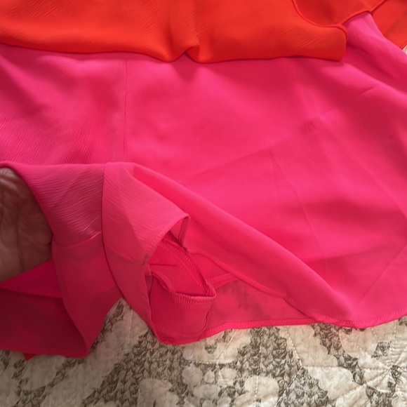 Unique one strap side with a flutter top romper - Picture 3 of 4